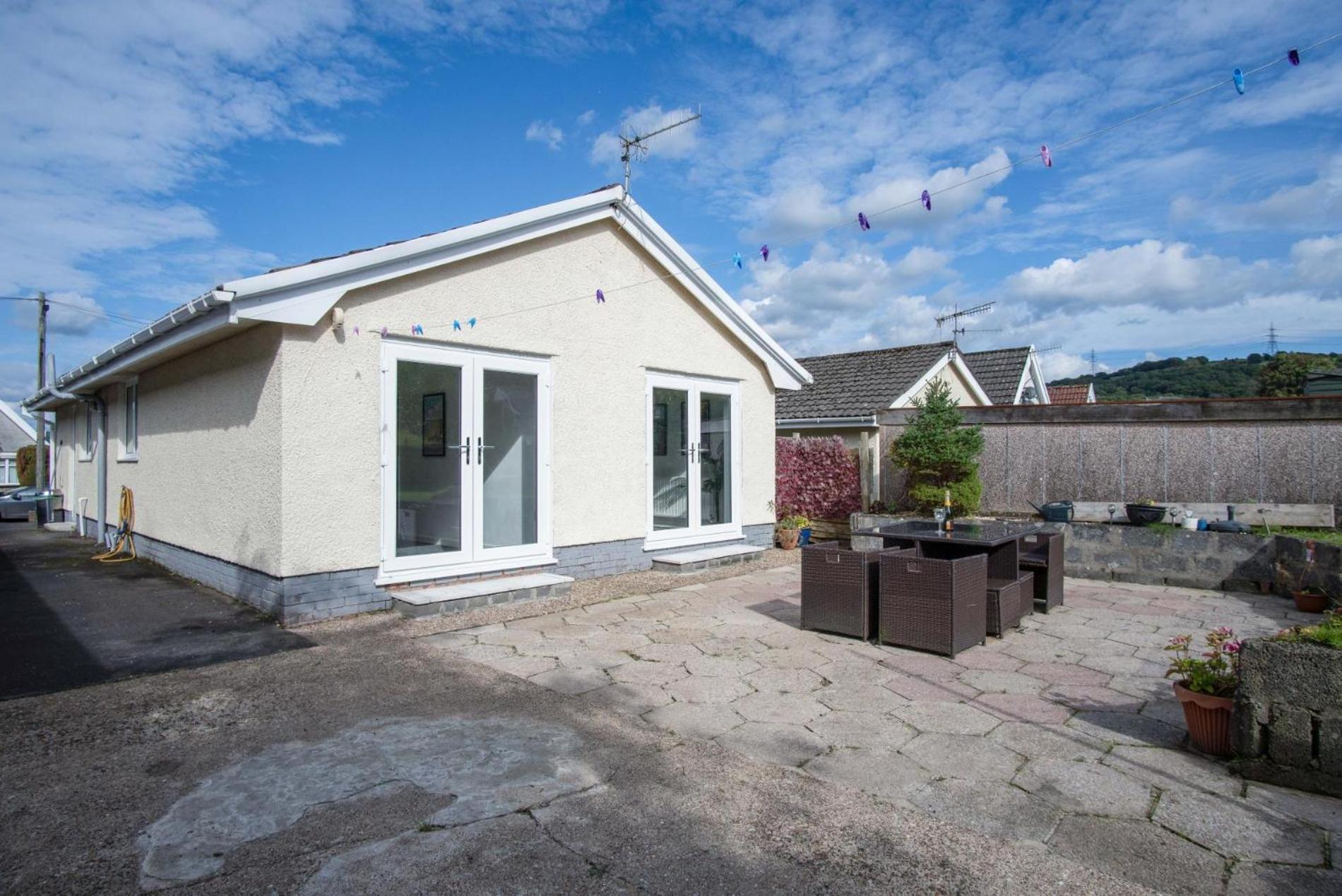 Cefn Road - 3 Bedroom - Glais Swansea