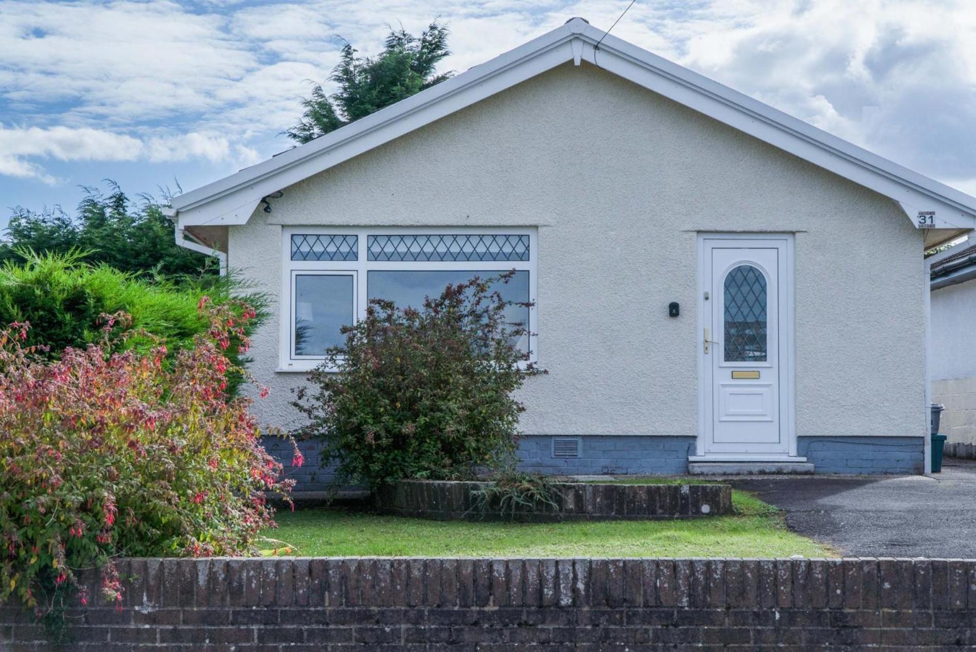 Cefn Road - 3 Bedroom - Glais * Swansea